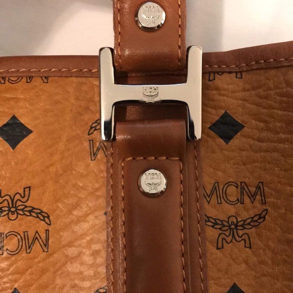 Used MCM visetos bag - Picture 4 of 9